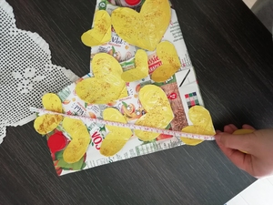 Coração Amarelo - 32 cm de altura - Escola Nossa Senhora da Conceição - Externato Porto Santo