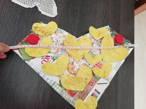 Coração Amarelo - 41 cm de largura - Escola Nossa Senhora da Conceição - Externato Porto Santo