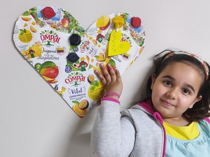 "Coração Amarelo"- Mariana Tendeiro 1º ano (Este trabalho foi realizado em casa, no período de quarentena e enviado).