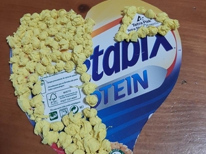 Coração amarelo.
