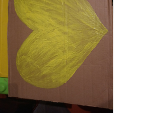 Pintura do coração  amarelo da Mãe