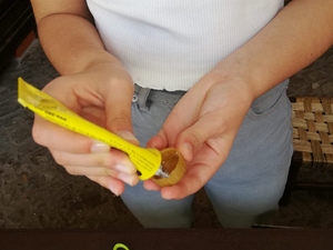 Escolha e preparação/recorte dos resíduos a utilizar.
