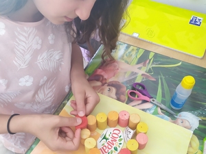 Colagem de rolhas de cortiça