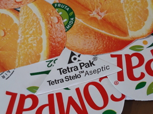 Os símbolos da Tetra Pak (pormenor).