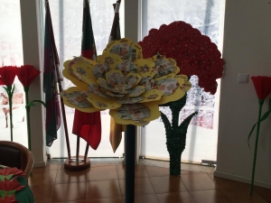 Exposição da flor na Semana do Ambiente da Junta de Freguesia, símbolos visíveis